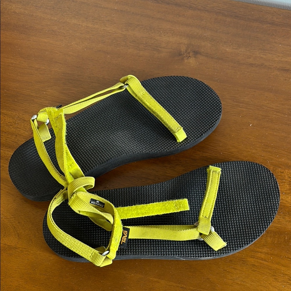 Teva Sporty Yellow and Black Sandals